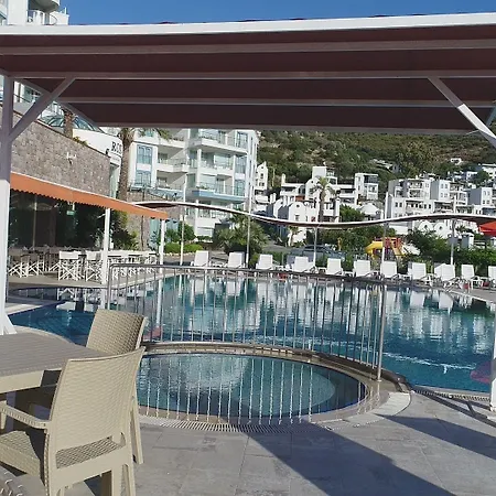 Hotel Roxx Deluxe & *